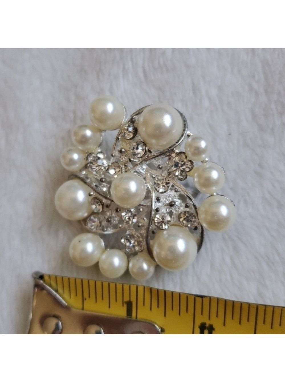Pearl Crystal Brooch Pin - Picture 3 of 5
